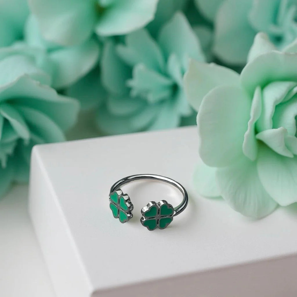 BAGUE TRÈFLE EN ARGENT