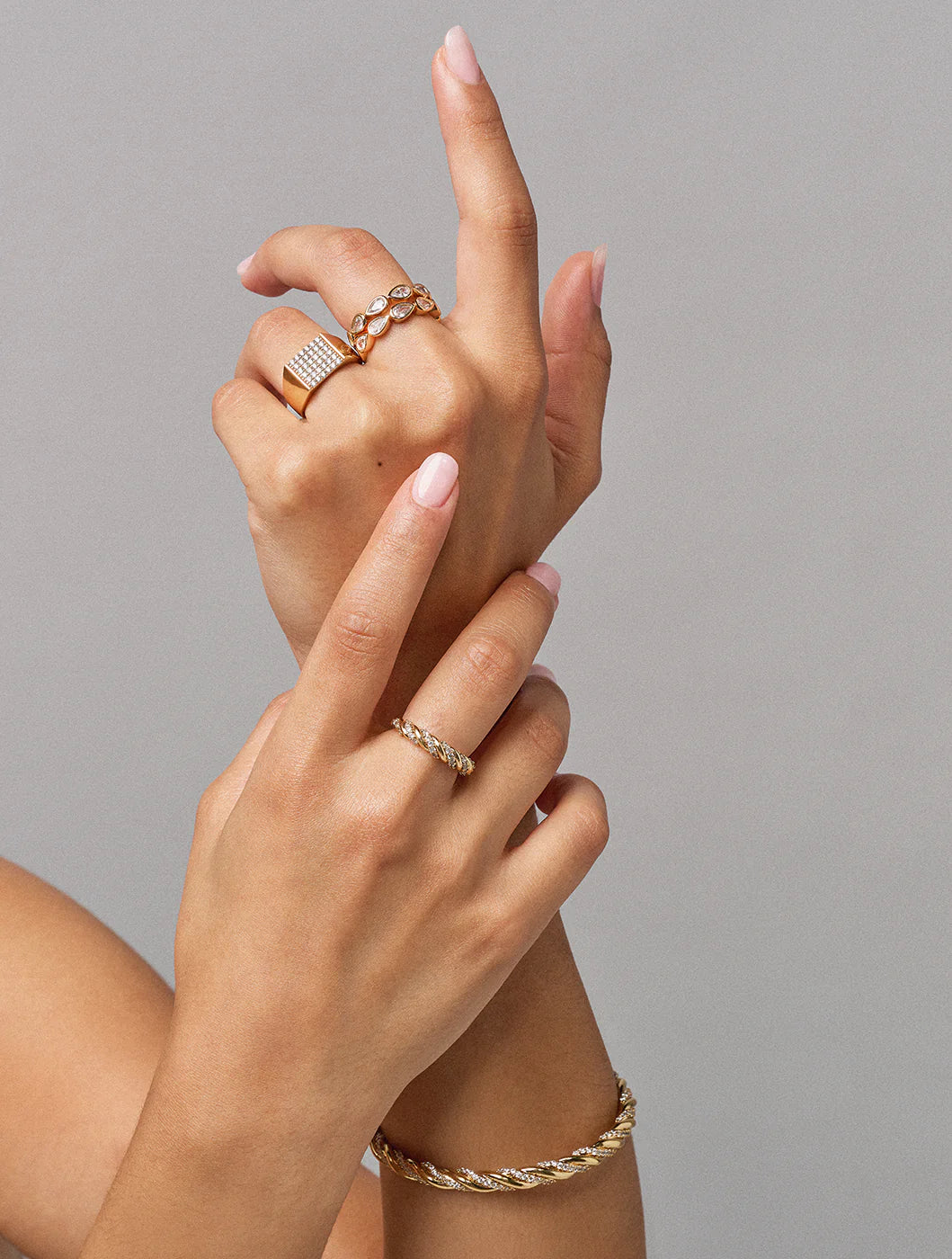 SPARKLY TWIST RING