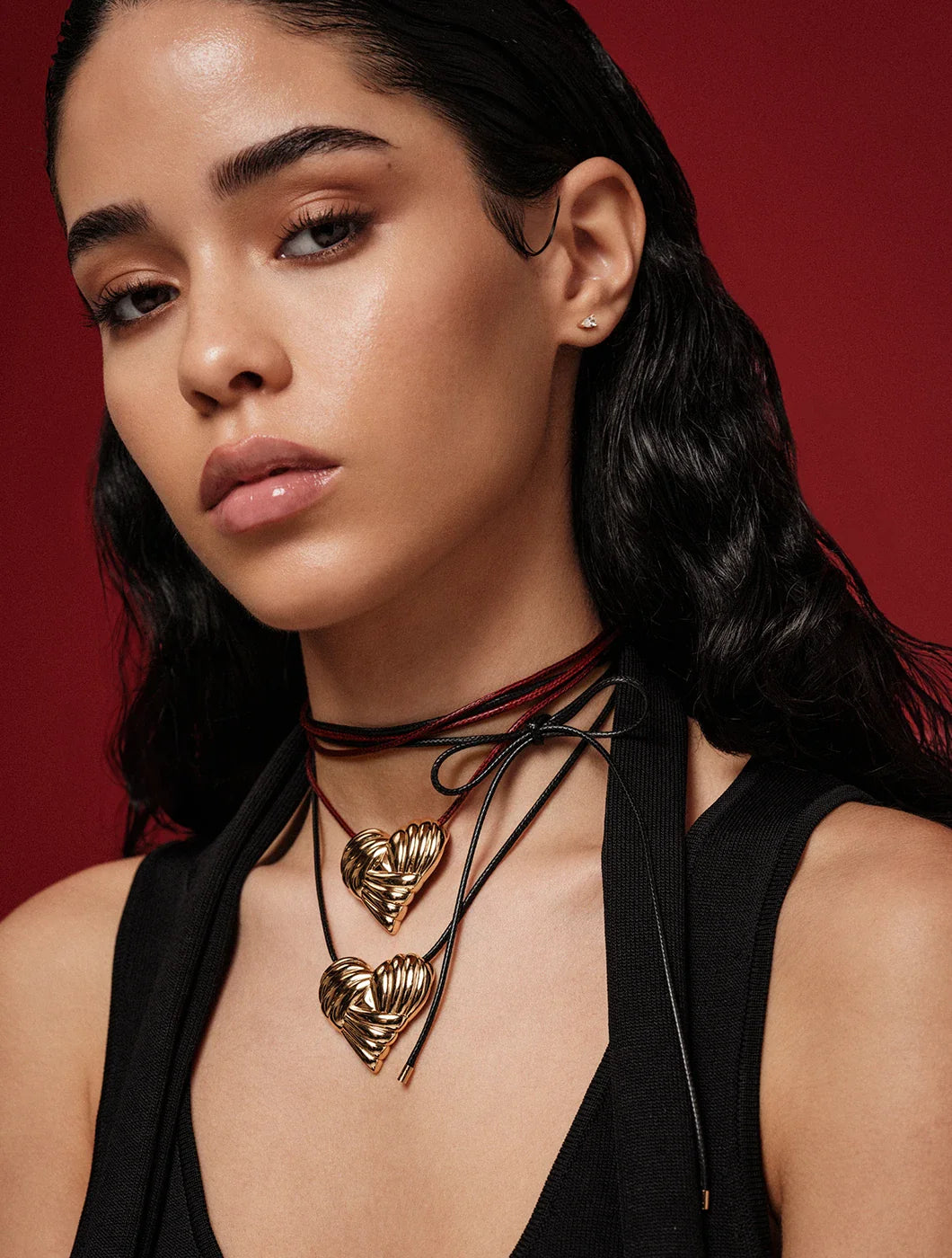 BLACK HEART NECKLACE